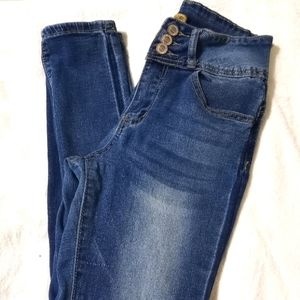 Raw-7 distressed jeans. Size 9